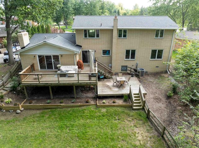 19901 S Riverhill Drive Drive, Clinton Township, MI 48036