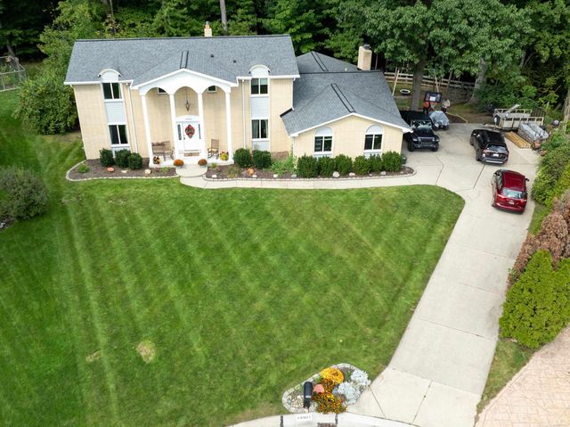 19901 S Riverhill Drive Drive, Clinton Township, MI 48036