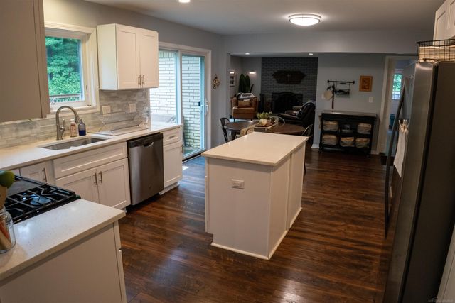 19901 S Riverhill Drive Drive, Clinton Township, MI 48036