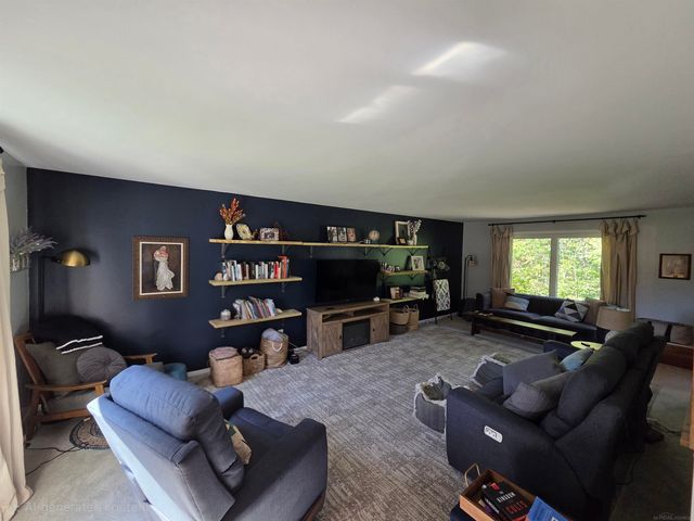19901 S Riverhill Drive Drive, Clinton Township, MI 48036