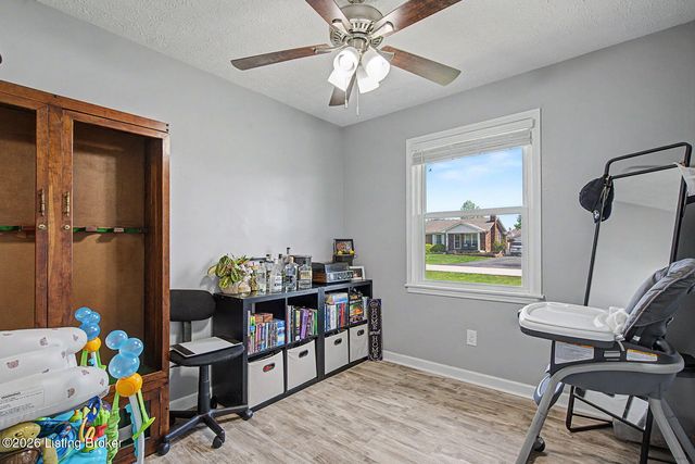 175 Mary Dr, Mt Washington, KY 40047