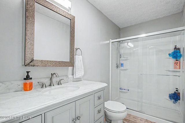 175 Mary Dr, Mt Washington, KY 40047