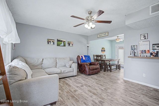 175 Mary Dr, Mt Washington, KY 40047