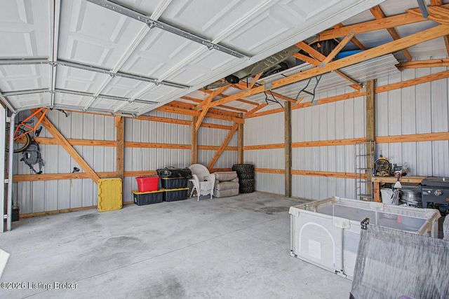 175 Mary Dr, Mt Washington, KY 40047