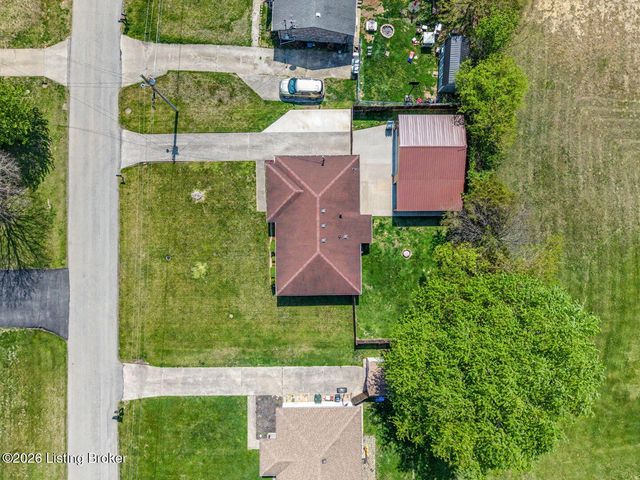 175 Mary Dr, Mt Washington, KY 40047