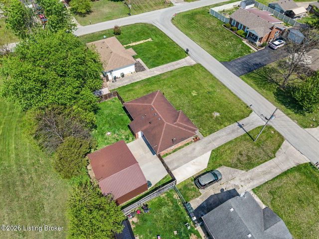 175 Mary Dr, Mt Washington, KY 40047