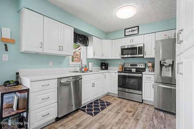 175 Mary Dr, Mt Washington, KY 40047