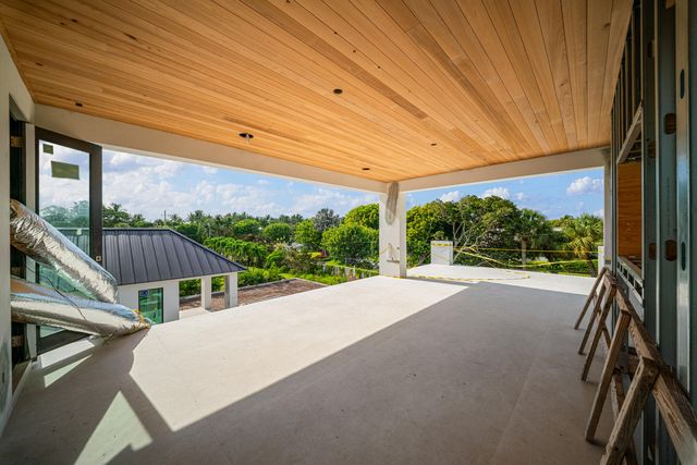 3 Hudson Avenue, Ocean Ridge, FL 33435