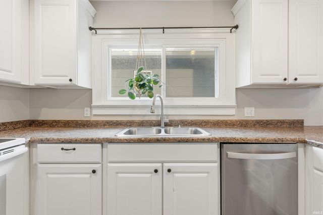 2007 California Avenue, Fort Wayne, IN 46805