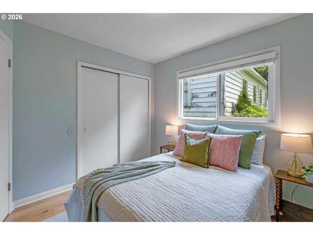 1026 Se NEHALEM St, Portland, OR 97202