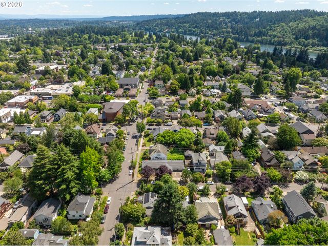 1026 Se NEHALEM St, Portland, OR 97202