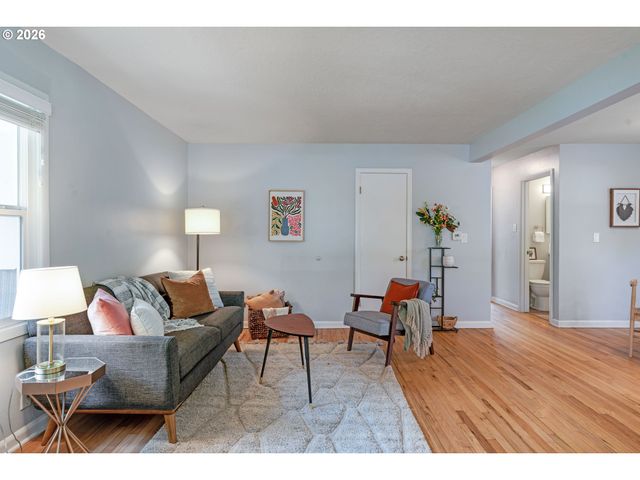 1026 Se NEHALEM St, Portland, OR 97202