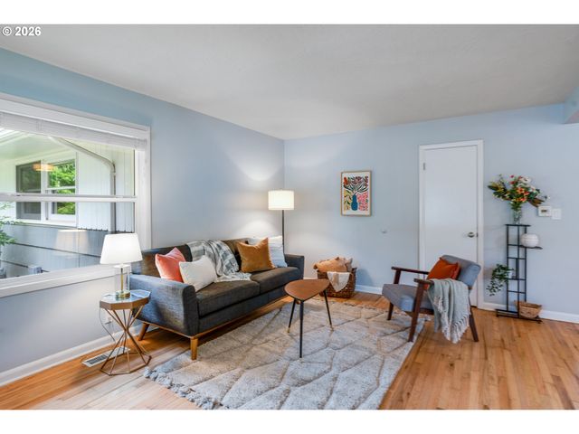 1026 Se NEHALEM St, Portland, OR 97202