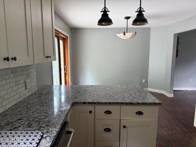 9 Cook Circle, Northumberland, NY 12831