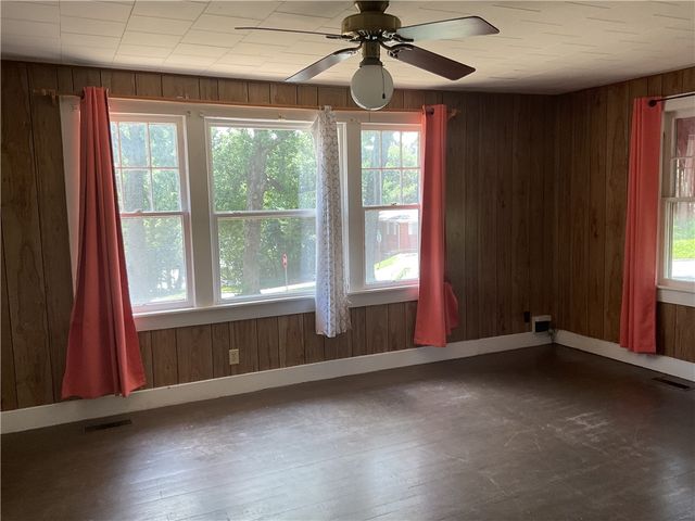 203 N Pine Street, Harrison, AR 72601