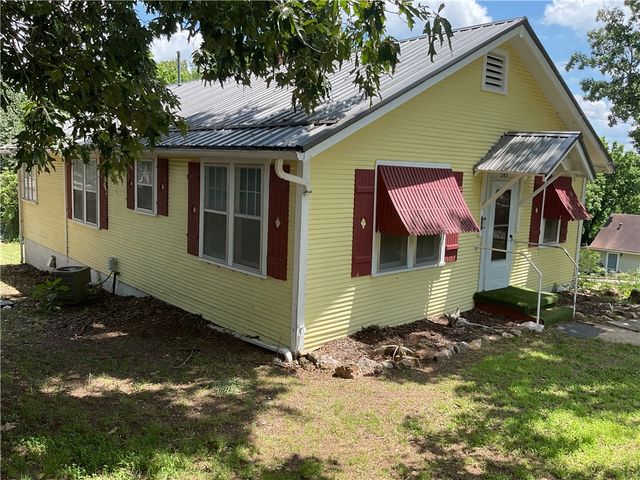 203 N Pine Street, Harrison, AR 72601