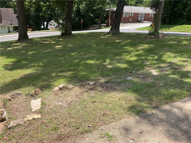 203 N Pine Street, Harrison, AR 72601
