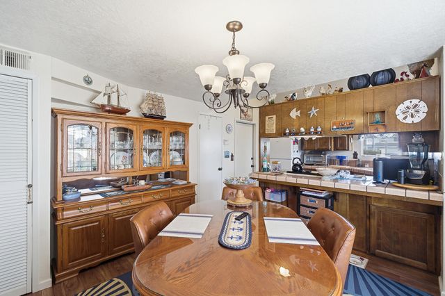 1205 E Ferguson Avenue, Visalia, CA 93292