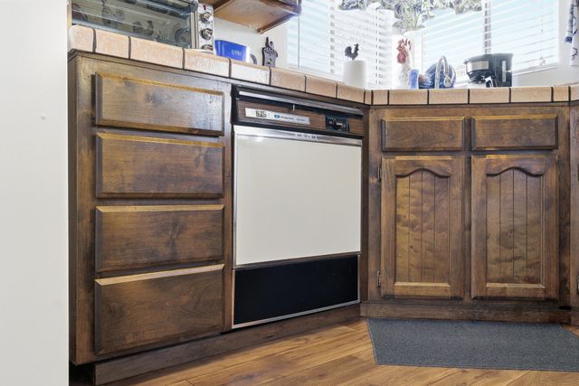 1205 E Ferguson Avenue, Visalia, CA 93292