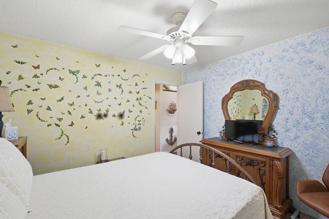 1205 E Ferguson Avenue, Visalia, CA 93292