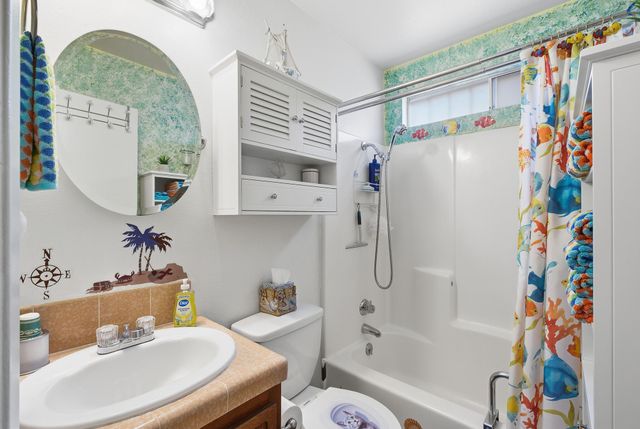 1205 E Ferguson Avenue, Visalia, CA 93292