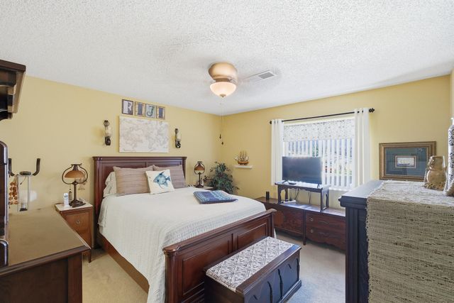 1205 E Ferguson Avenue, Visalia, CA 93292