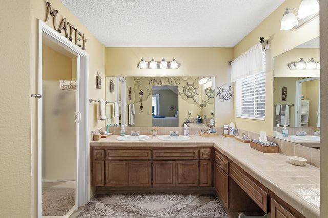 1205 E Ferguson Avenue, Visalia, CA 93292