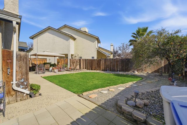 1205 E Ferguson Avenue, Visalia, CA 93292