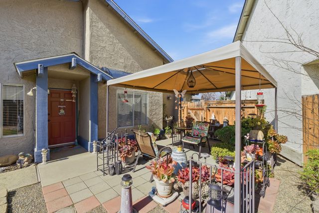 1205 E Ferguson Avenue, Visalia, CA 93292