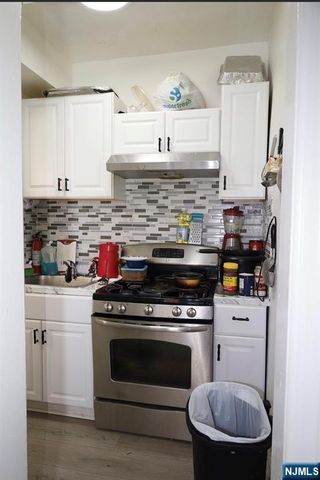 16 Krueger Place, Passaic, NJ 07055