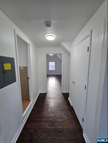 16 Krueger Place, Passaic, NJ 07055