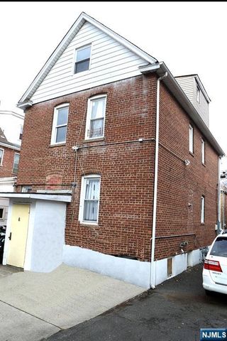 16 Krueger Place, Passaic, NJ 07055