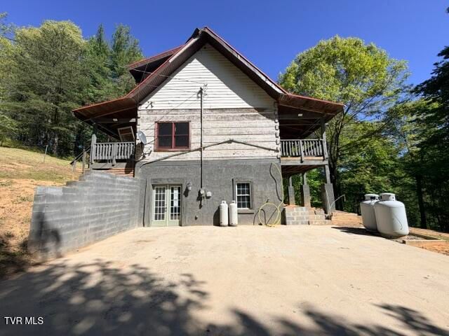 335 Bear Cage Road, Roan Mountain, TN 37687