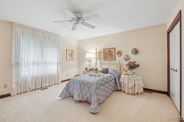 2260 Ridgley Woods Drive, Chesterfield, MO 63005