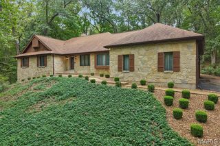 2260 Ridgley Woods Drive, Chesterfield, MO 63005
