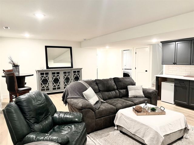 1102 NW 32nd Street, Ankeny, IA 50023