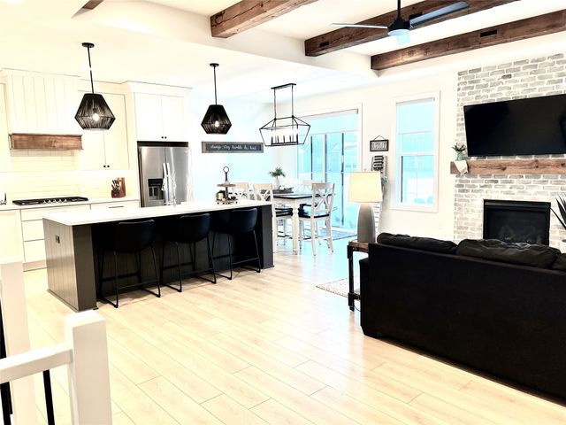 1102 NW 32nd Street, Ankeny, IA 50023