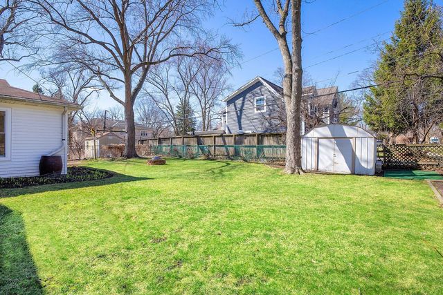 742 Pine Street, Deerfield, IL 60015