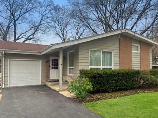 742 Pine Street, Deerfield, IL 60015