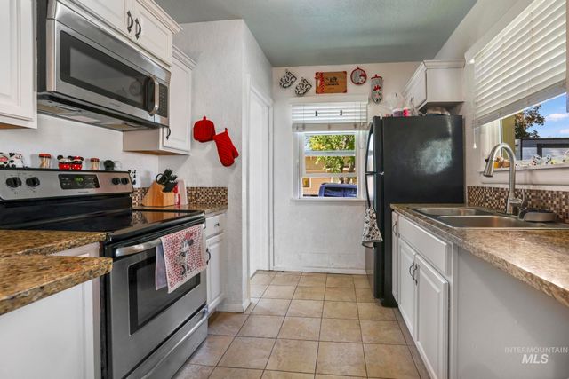 605 4th Ave E, Twin Falls, ID 83301