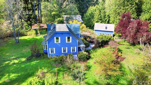 10472 NE Sunrise Bluff Lane, Bainbridge Island, WA 98110