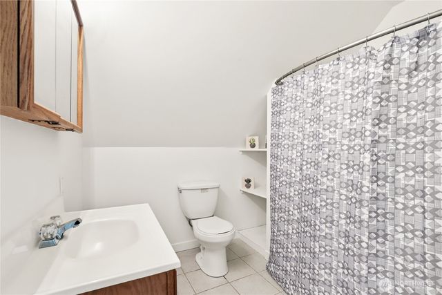 10472 NE Sunrise Bluff Lane, Bainbridge Island, WA 98110