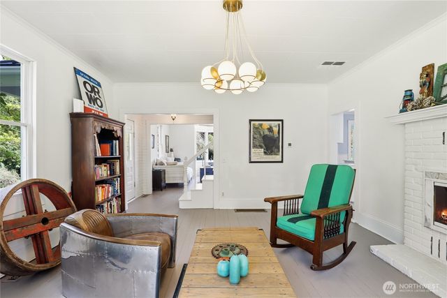 10472 NE Sunrise Bluff Lane, Bainbridge Island, WA 98110