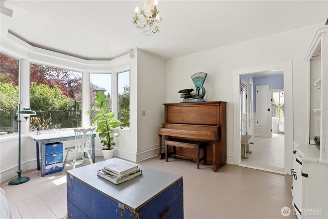 10472 NE Sunrise Bluff Lane, Bainbridge Island, WA 98110