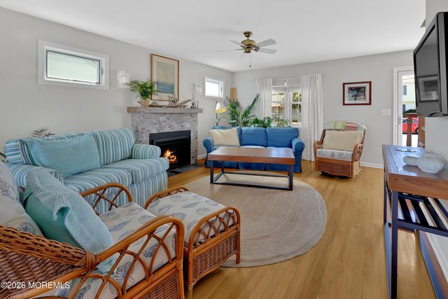 203 Riverside Drive N, Brick, NJ 08724