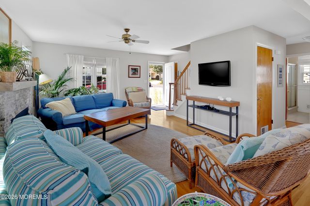 203 Riverside Drive N, Brick, NJ 08724