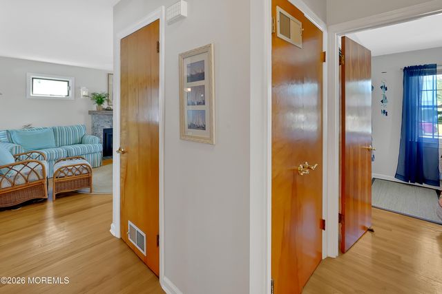 203 Riverside Drive N, Brick, NJ 08724