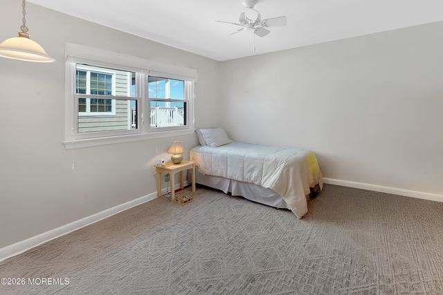 203 Riverside Drive N, Brick, NJ 08724