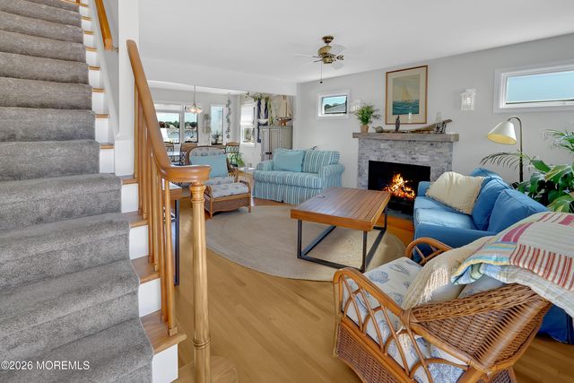 203 Riverside Drive N, Brick, NJ 08724
