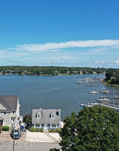 203 Riverside Drive N, Brick, NJ 08724